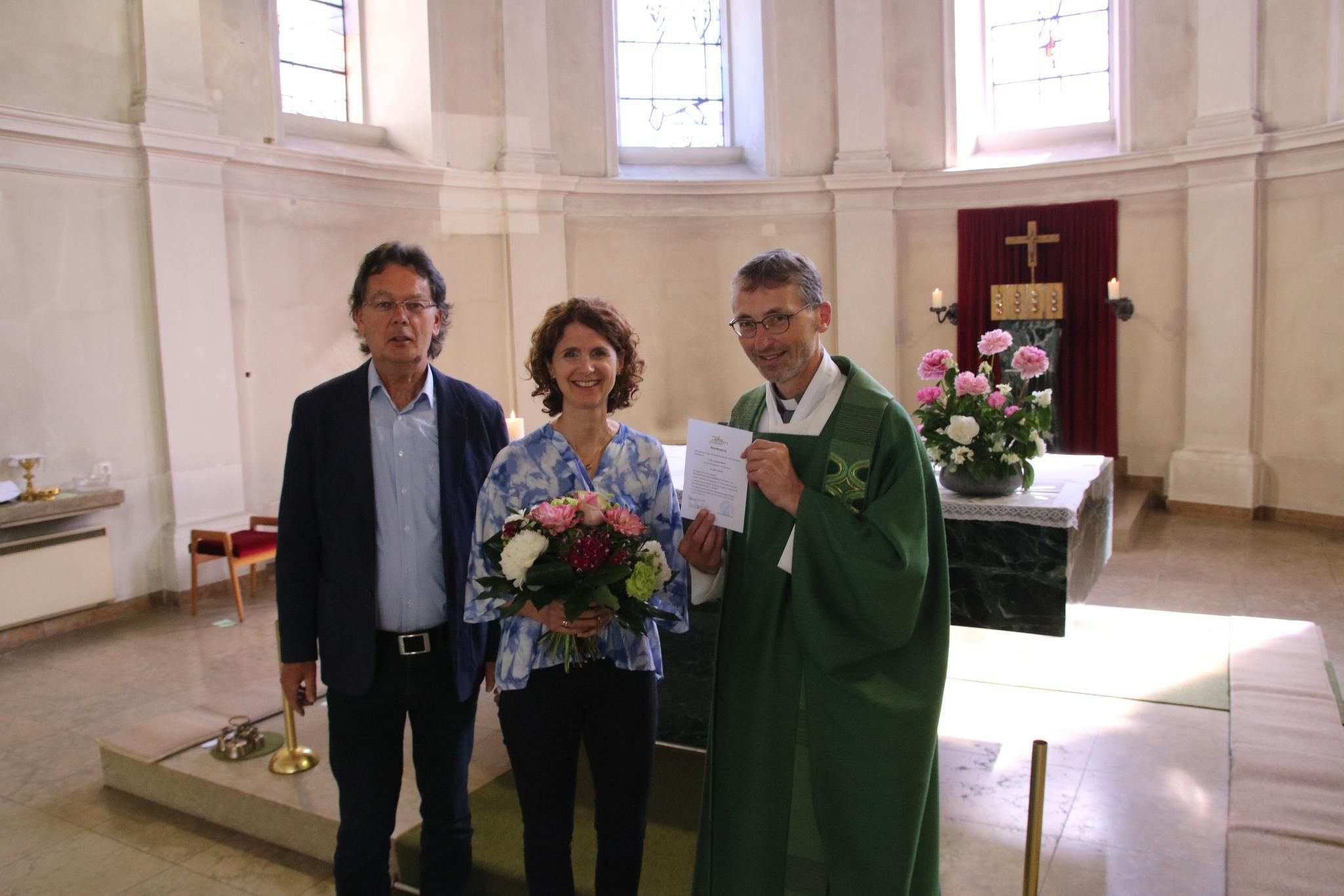 Beauftragung zur Kommunionhelferin