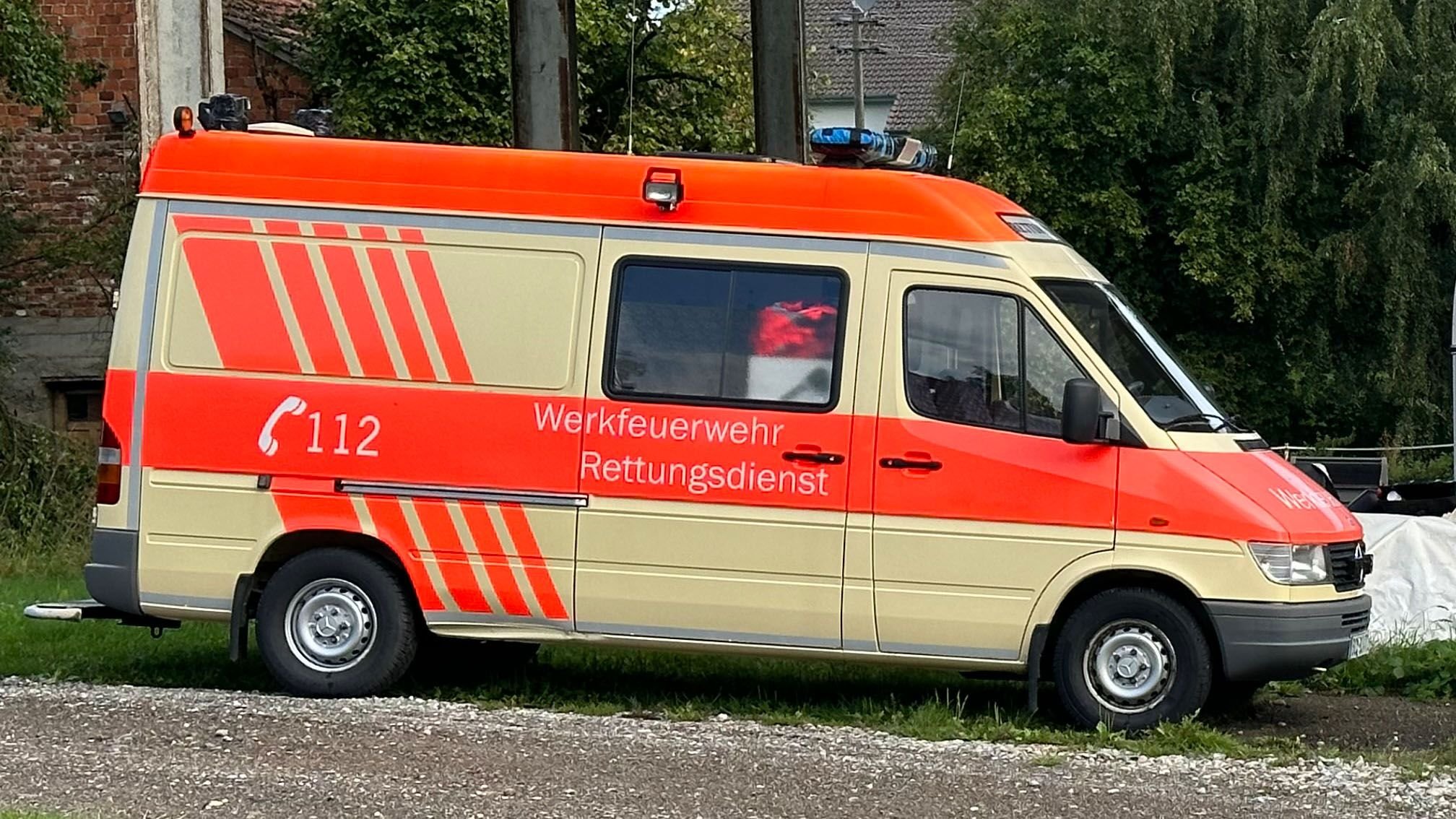 Tettnang/Biberach/Weingarten: Helfer bringen einen Krankenwagen als Spende  in die Ukraine