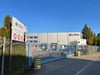 Geräuschloses Ende des Pharma-Verpackers: Noch ziert das Firmenlogo die Gebäude des Laupheimer Colep-Werks. Bis Ende Oktober wird das Unternehmen abgewickelt.
