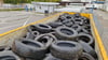 Zeppelin sammelt beim „Tire Recycling Day“ alte Reifen aus der Bevölkerung. Schon nach einer Stunde ist der erste Container voll.