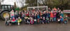Schulkinder freuen sich riesig über neues Fußballtor