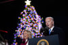 US-Präsident Joe Biden hat mit seiner Ehefrau Jill die Weihnachtszeit in den USA eingeläutet.