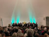 Der Boehringer Ingelheim-Chor sang in der Friedenskirche. Die Lebenshilfe Biberach freut sich über den Konzerterlös von rund 2700 Euro.