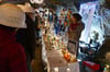 Helmpflicht und weihnachtliches Ambiente: Der Weihnachtsmarkt im Besucherbergwerk ist einmalig.