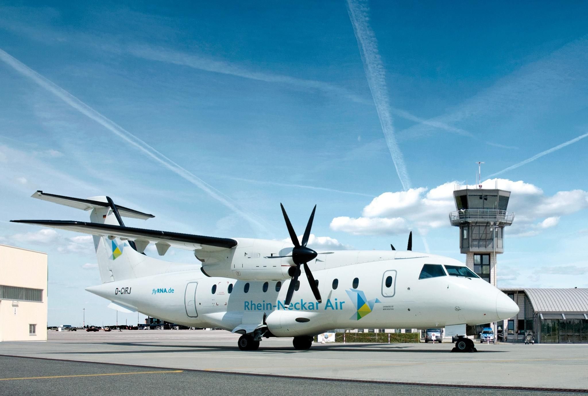 Flug von Friedrichshafen nach Elba