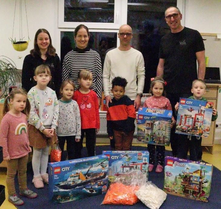 Freudige Überraschung zu Weihnachten im Kindergarten Nasgenstadt