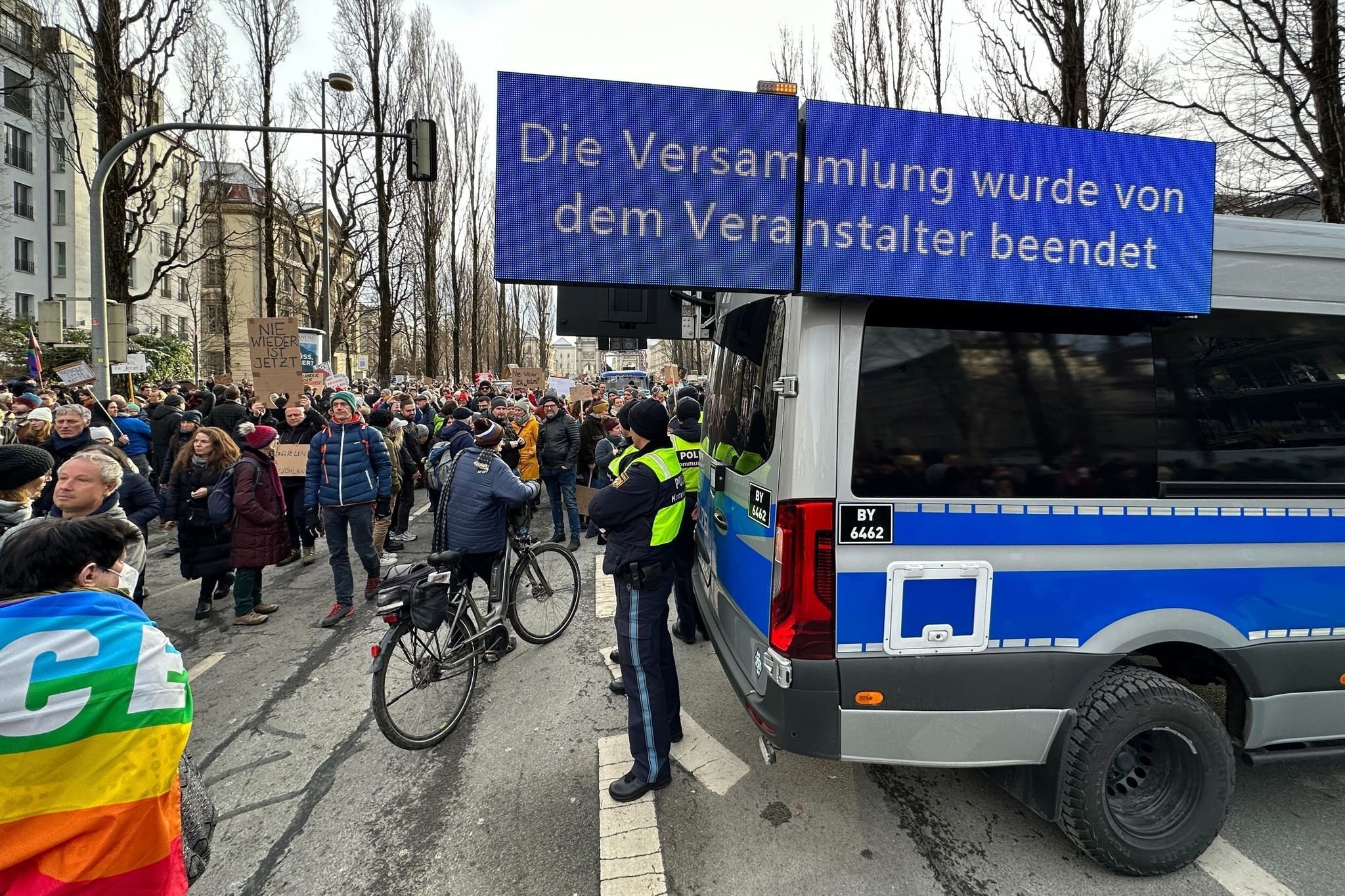 Zu Großer Andrang: Münchner Demo Gegen Rechts Abgebrochen