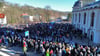 Sigmaringen: Kundgebung auf dem Karlsplatz mit 2000 Teilnehmen, darunter Gerlinde und Winfried Kretschmann.