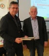 Karl Missel erhält Silberne Albvereins-Ehrennadel