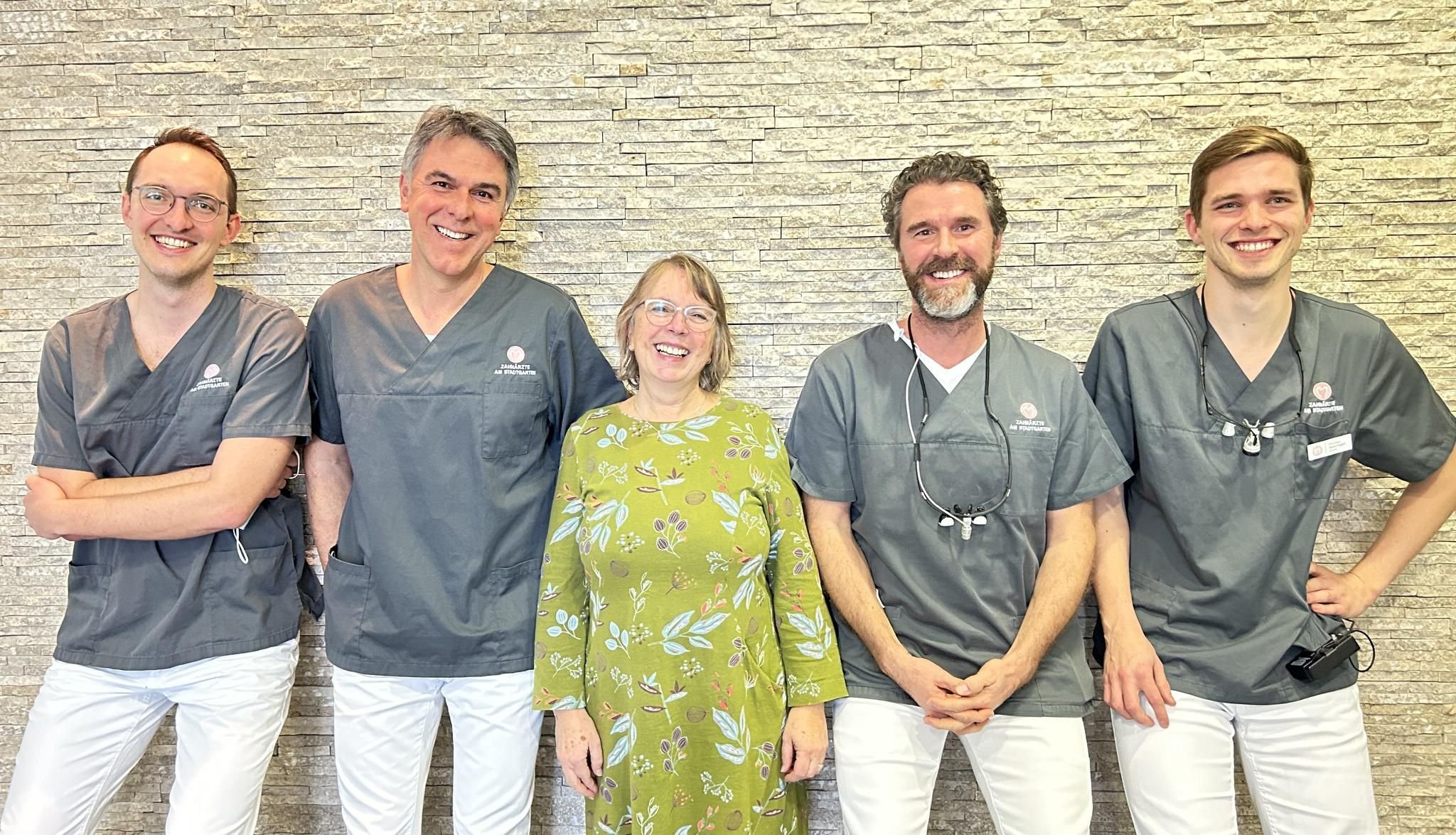 Gemeinschaftspraxis Dres. Med. Hagel Und Orth Spendenübergabe in Gemeinschaftspraxis Dres Mündel