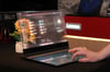 Laptop mit durchsichtigem Bildschirm soll Kreativen helfen
