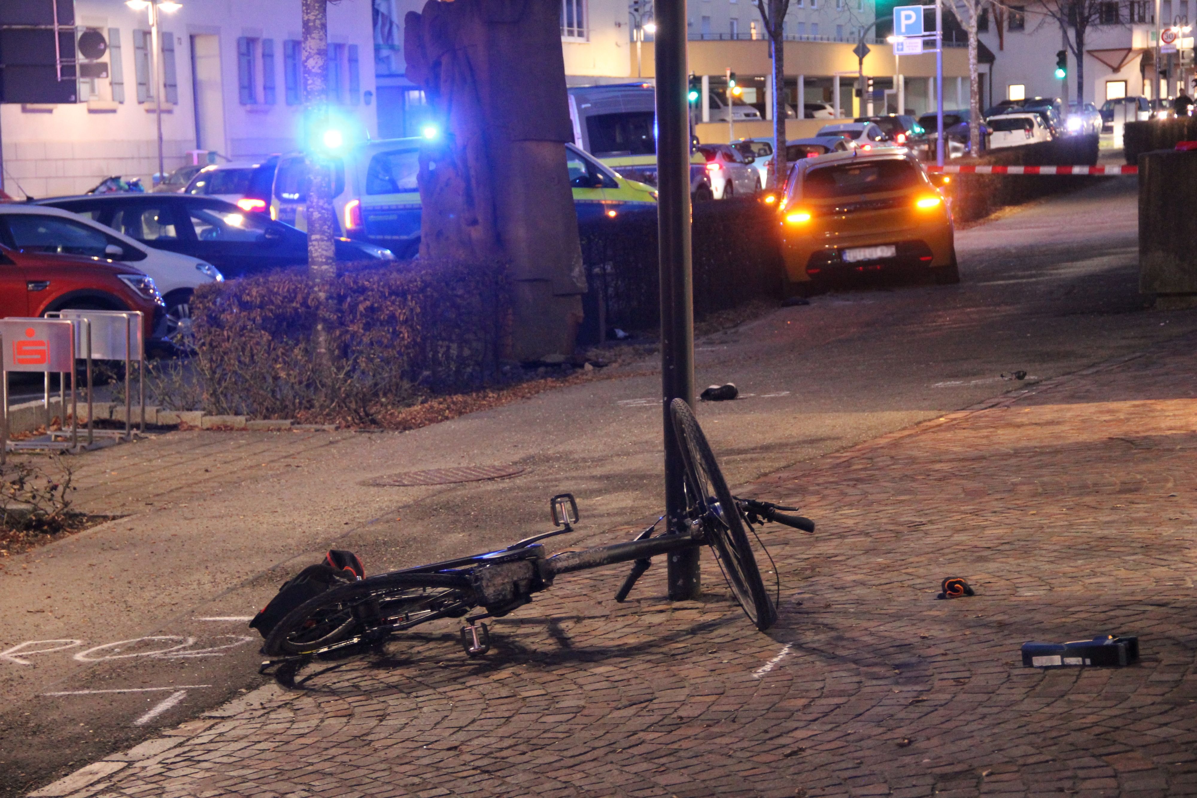 Unfall: Auto Erfasst Radfahrerin An Der Spaichinger Hauptstraße