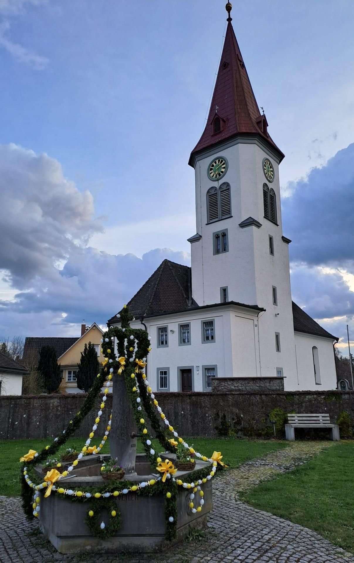 Osterbrunnen in Bösenreutin