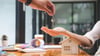 Um potenzielle Konflikte zwischen Mietern und Vermietern zu verhindern, kann es entscheidend sein, dass Immobilienmakler als neutrale Vermittler agieren.