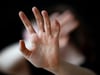 Streit eskaliert: 400 Euro Strafe für Ohrfeigen und Biss in Ringfinger