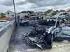 Mit Video: Mehrere Autos brennen an der Ehinger Klinik aus