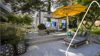 Gestalten Sie Ihren eigenen Wellness-Garten! Expertentipps, wie Sie mit Elementen wie Saunas, Naturpools und Pflanzen eine Wellnessoase schaffen.
