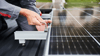 Nach der erfolgreichen Installation der Solaranlage beginnt die Phase der Betreuung und Wartung. Solmotion bietet langfristige Unterstützung und Serviceleistungen an.