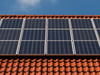 Saharastaub, Blätter oder Vogelkot? So reinigen Sie Ihre PV-Module