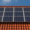 Saharastaub, Blätter oder Vogelkot? So reinigen Sie Ihre PV-Module