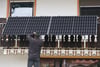 Man sollte die PV-Module an einer geeigneten Stelle so befestigen können, dass sie auch etwaigen Windböen standhalten können.