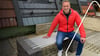 Hier erfahren Sie, wie Sie mit einem einfachen Bausatz und etwas Geschick Ihre eigene Gartenbank selbst bauen können!