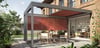 Eine Pergola mit Stoffdach kann bei schönem Wetter komplett geöffnet werden.