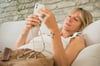 Viele Menschen wünschen sich eine bessere „Phone-Life-Balance“ - zu Recht. Und das Smartphone weniger zu nutzen, trägt dazu bei.