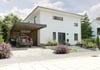 Ein schlüsselfertiges Massivhaus hat viele Vorteile, unter anderem ist es kostengünstig und energiesparend.