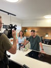 Nadja und Artur beim Videodreh für Bauen & Wohnen