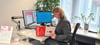 Julia Wanner-Falter (Sparkasse) berät Christoph Volkwein