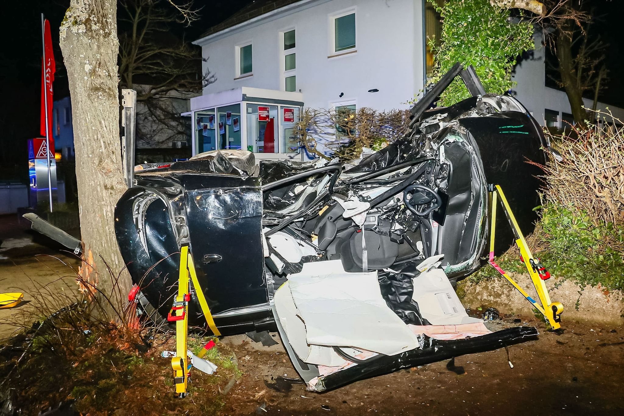 Schockierende Enthüllung: Nach Tödlichem Unfall: Betrüger Erbeuten 45.000 Euro – Unglaublich! - 5dpxbne