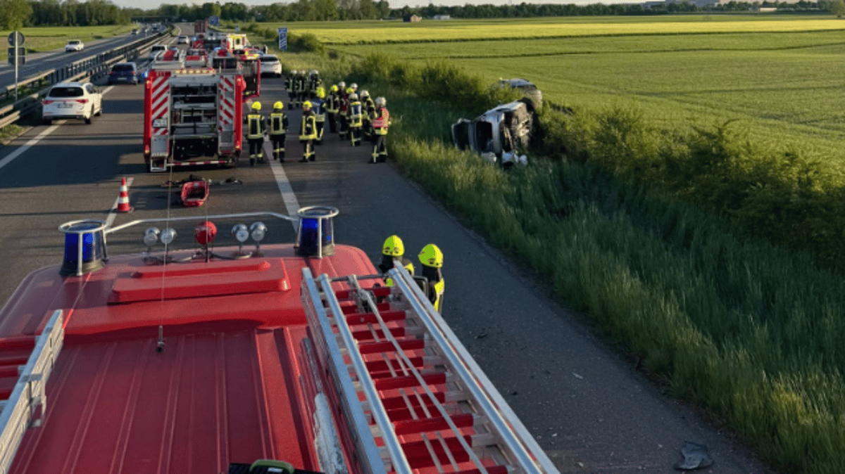 Mehrere Verletzte bei schwerem Unfall