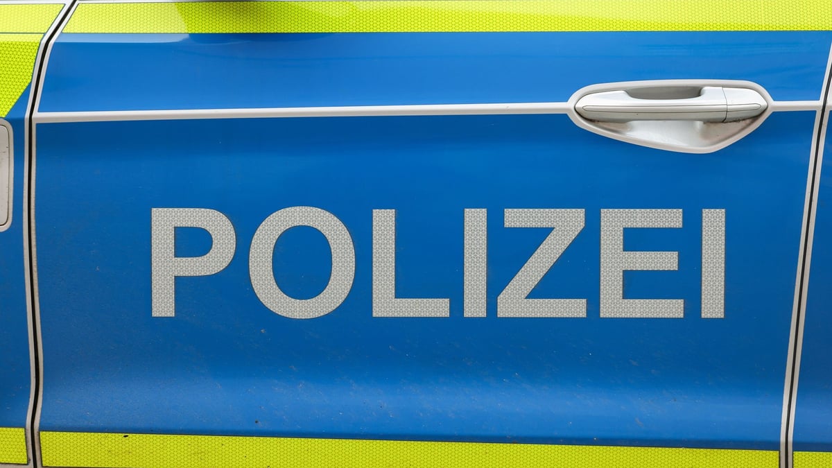Argument escalates: Family attacks manager of children's play area - | ...