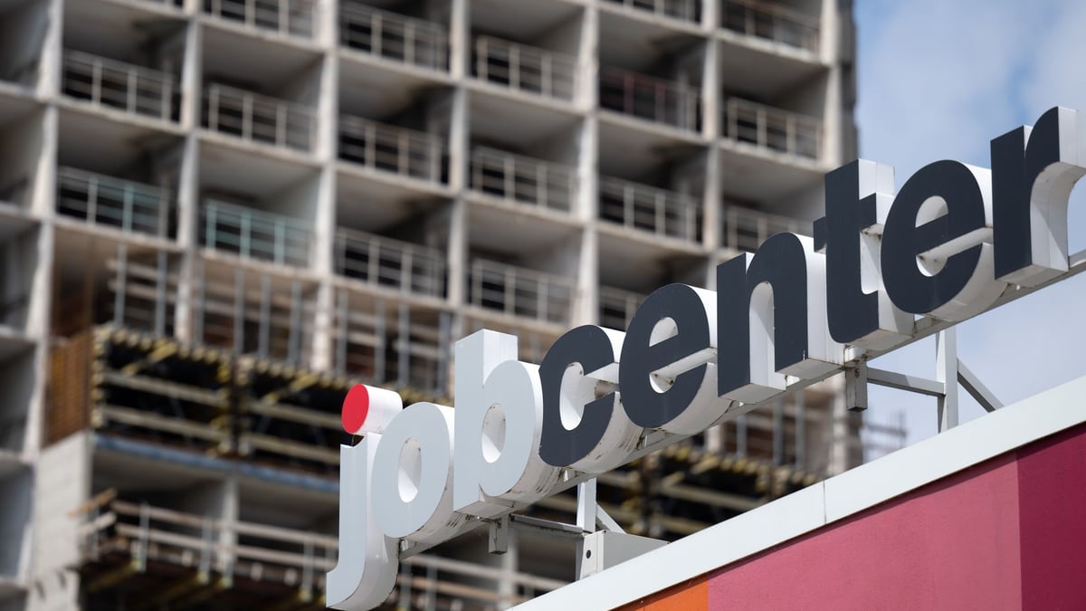 Jobcenter gives citizens' allowance recipients 5000 euros to buy a car
