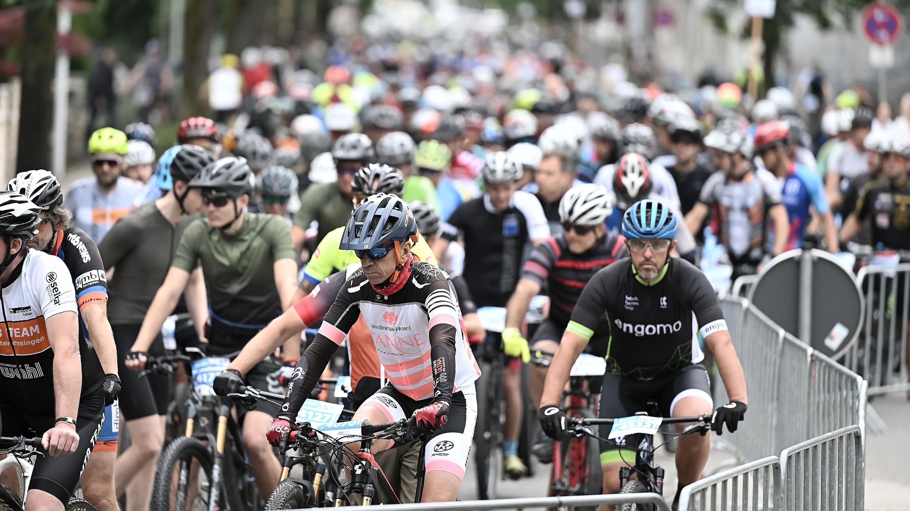 raff15 onlyfans saw Yenchan s ad posted when she visited