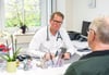 Der Hausarzt oder die Hausärztin spielt eine zentrale Rolle bei der Nachsorge von Schlaganfall-Patientinnen und Patienten. 