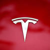 Tesla-Fahrer kommt bei schwerem Unfall ums Leben