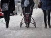 Schnee und Glätte: So ist man mit Rollator sicher unterwegs